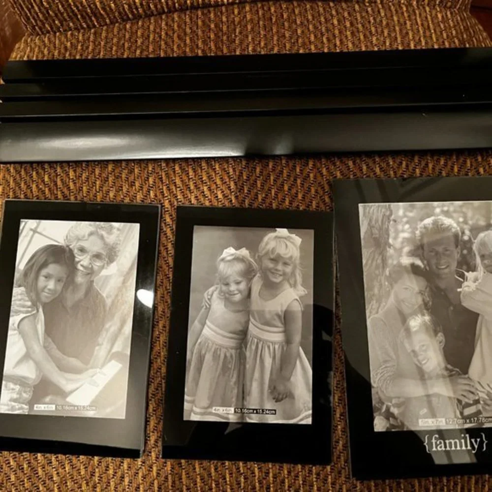 Picture Frame with a Slide-In Base / Holds two 4X6 photos and one 5X7 phone (new